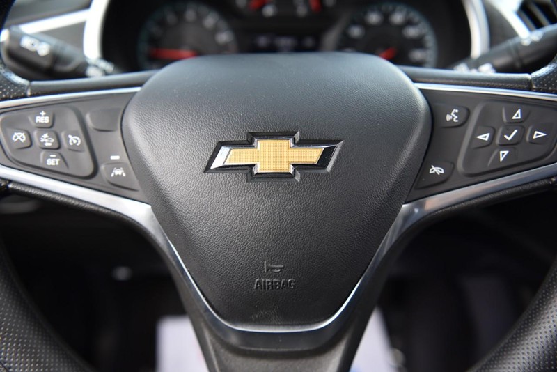 Chevrolet Malibu Vehicle Image 16
