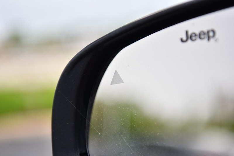 Jeep Compass Vehicle Image 10