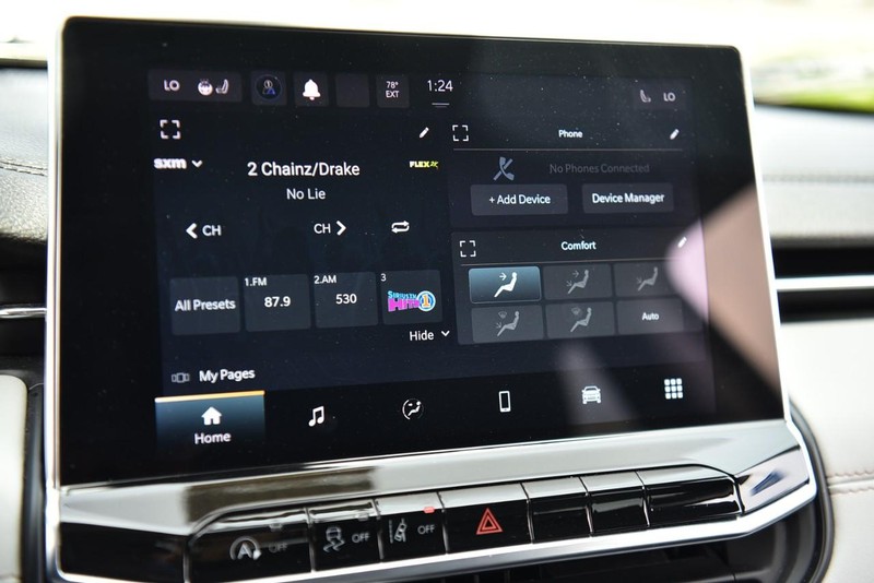 Jeep Compass Vehicle Image 14