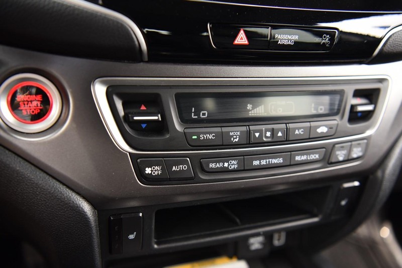 Honda Pilot Vehicle Image 16