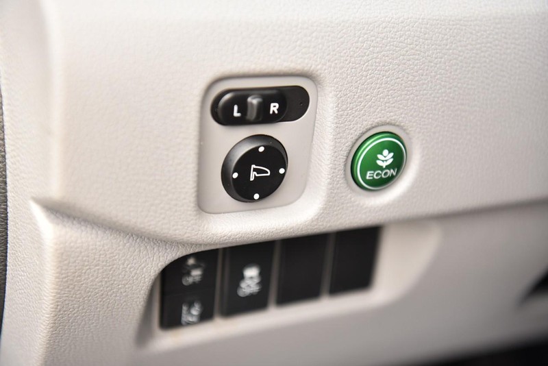 Honda Pilot Vehicle Image 12