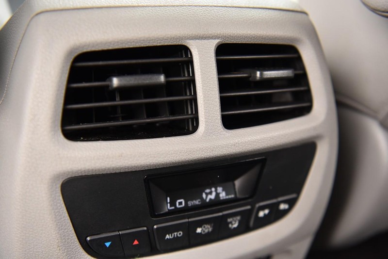 Honda Pilot Vehicle Image 26