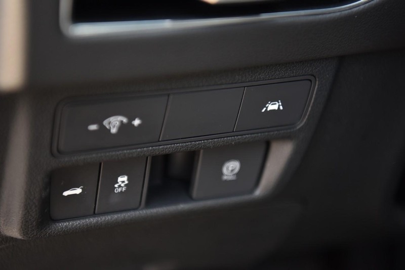 Hyundai Sonata Vehicle Image 11