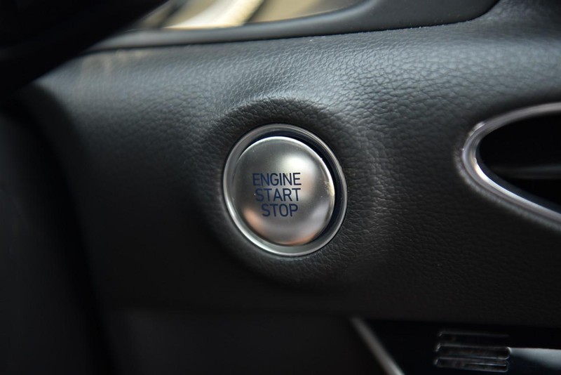 Hyundai Sonata Vehicle Image 18