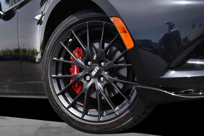 Mazda MX-5 Miata Vehicle Image 03