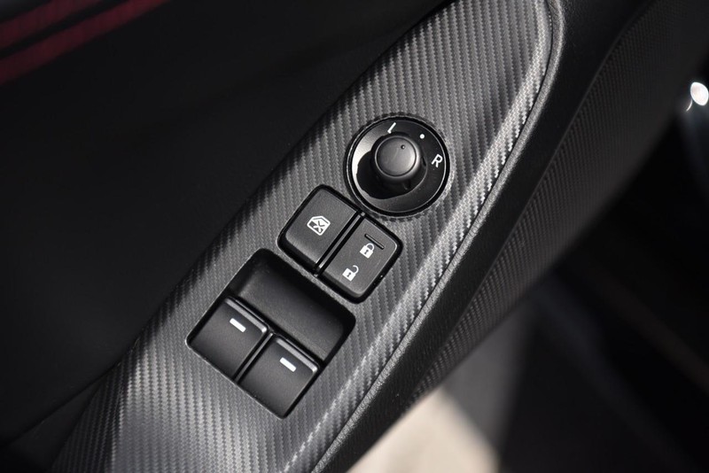 Mazda MX-5 Miata Vehicle Image 10