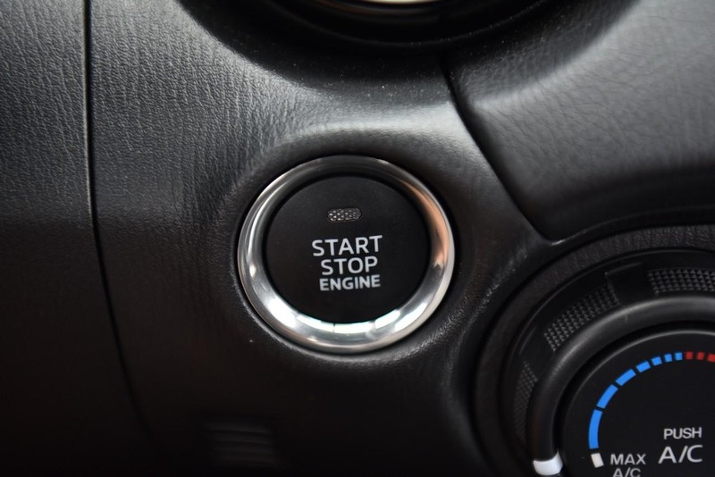 Mazda MX-5 Miata Vehicle Image 18