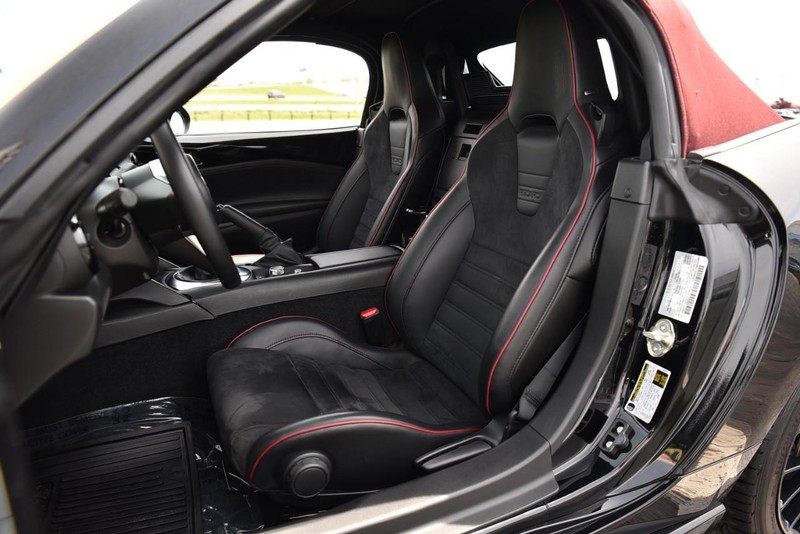 Mazda MX-5 Miata Vehicle Image 20