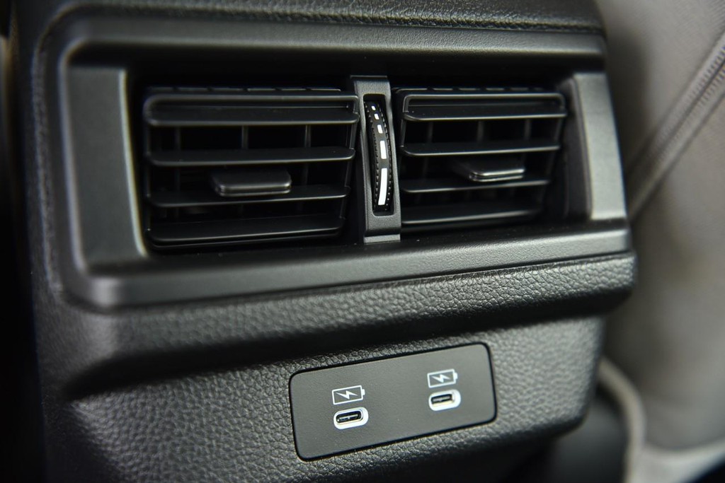 Honda Accord Sedan Vehicle Image 22