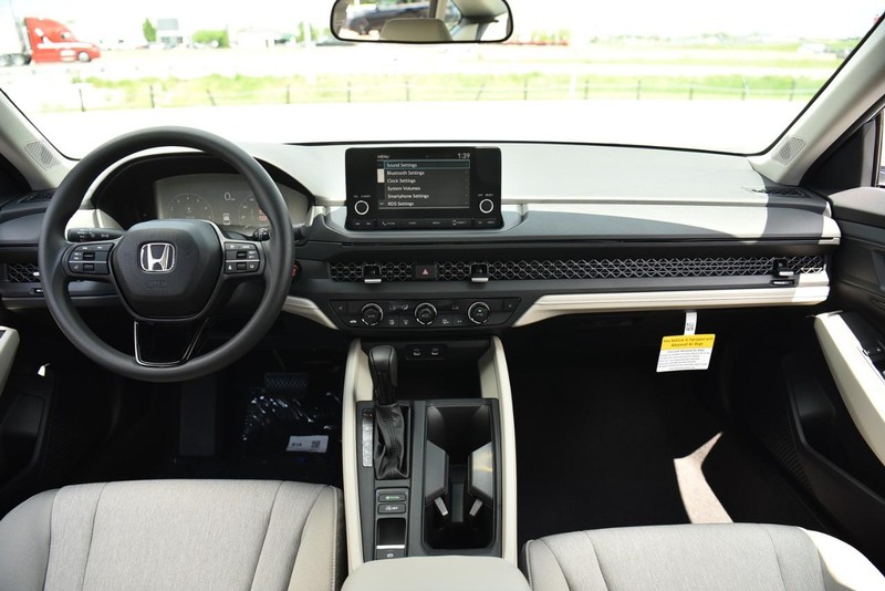 Honda Accord Sedan Vehicle Image 07