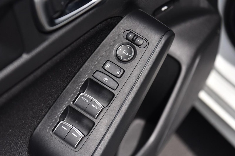 Honda Civic Sedan Vehicle Image 09
