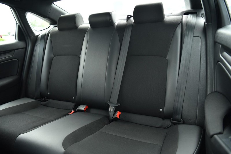 Honda Civic Sedan Vehicle Image 22