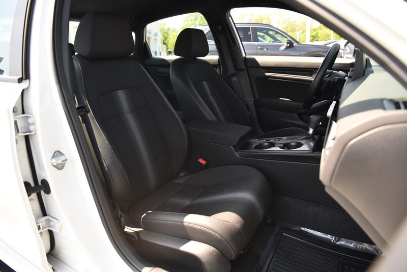 Honda Civic Sedan Vehicle Image 21