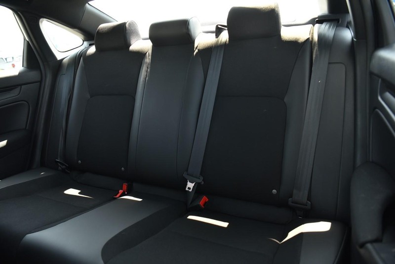 Honda Civic Sedan Vehicle Image 22