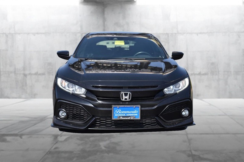 Honda Civic Hatchback Vehicle Image 04