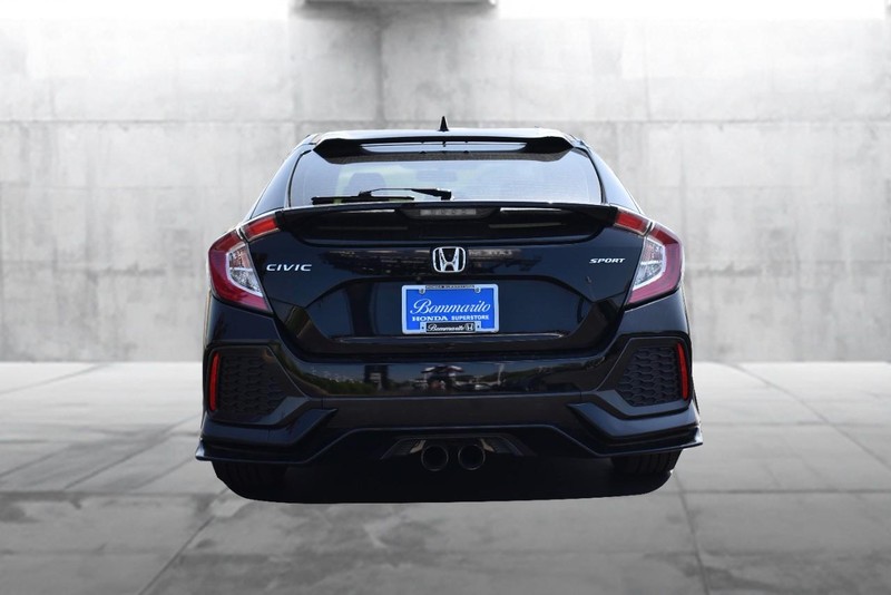 Honda Civic Hatchback Vehicle Image 06
