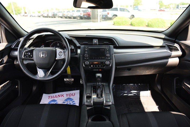 Honda Civic Hatchback Vehicle Image 08
