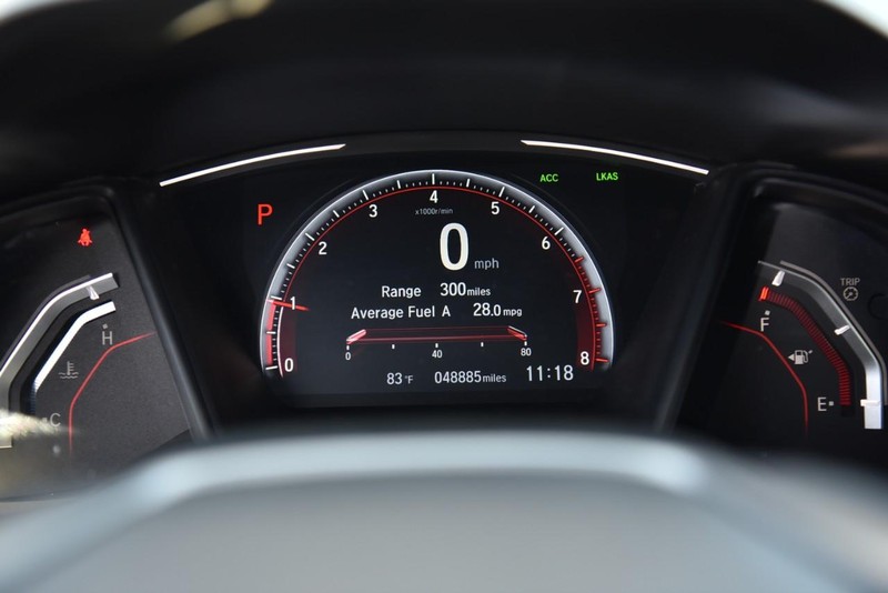 Honda Civic Hatchback Vehicle Image 11