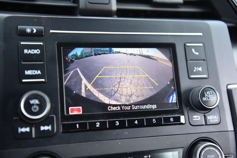 Honda Civic Hatchback Vehicle Image 12