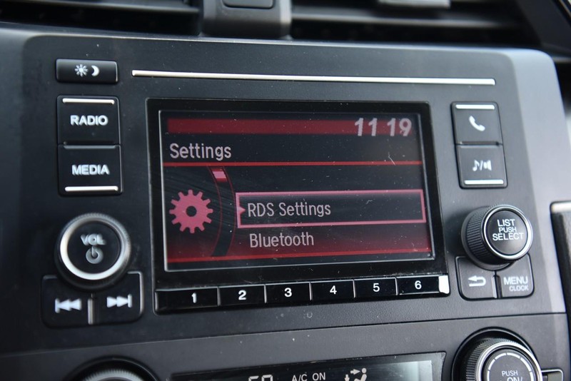 Honda Civic Hatchback Vehicle Image 13