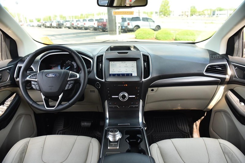 Ford Edge Vehicle Image 08