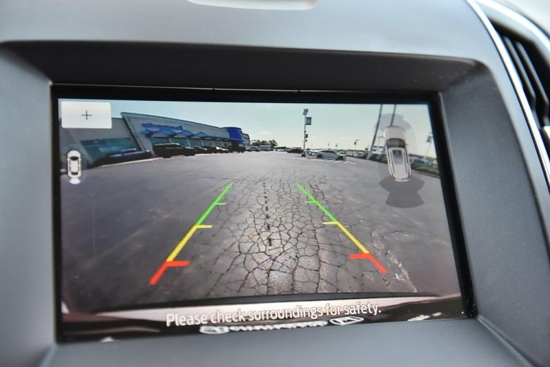 Ford Edge Vehicle Image 14