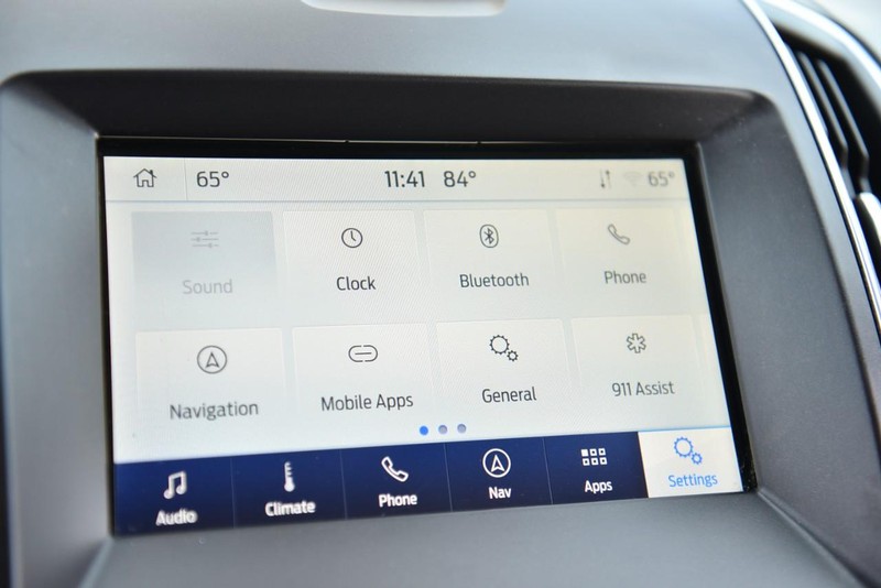 Ford Edge Vehicle Image 15