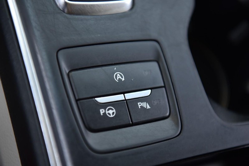 Ford Edge Vehicle Image 18