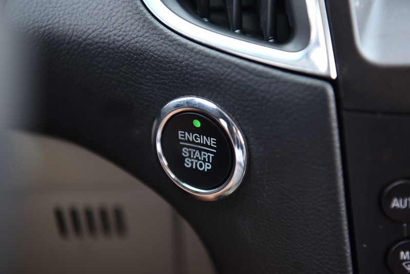 Ford Edge Vehicle Image 19