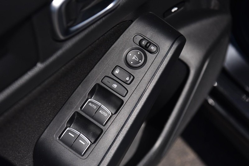 Honda Civic Sedan Vehicle Image 09