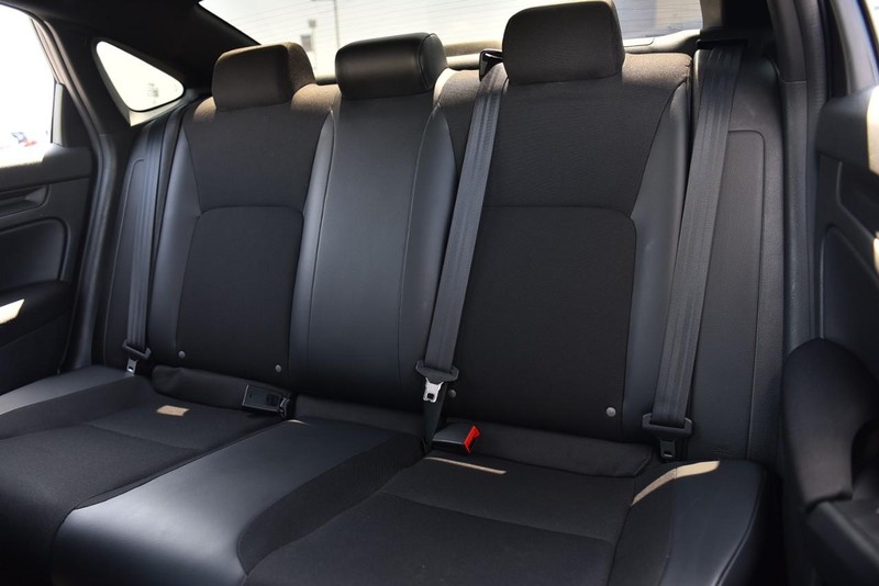 Honda Civic Sedan Vehicle Image 22
