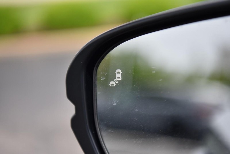 Honda CR-V Vehicle Image 11