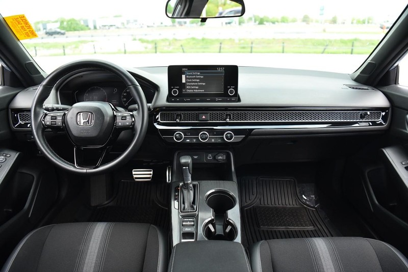 Honda Civic Sedan Vehicle Image 08