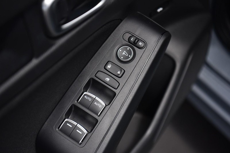 Honda Civic Sedan Vehicle Image 09