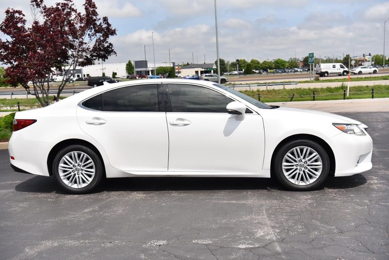 Lexus ES 350 Vehicle Image 05
