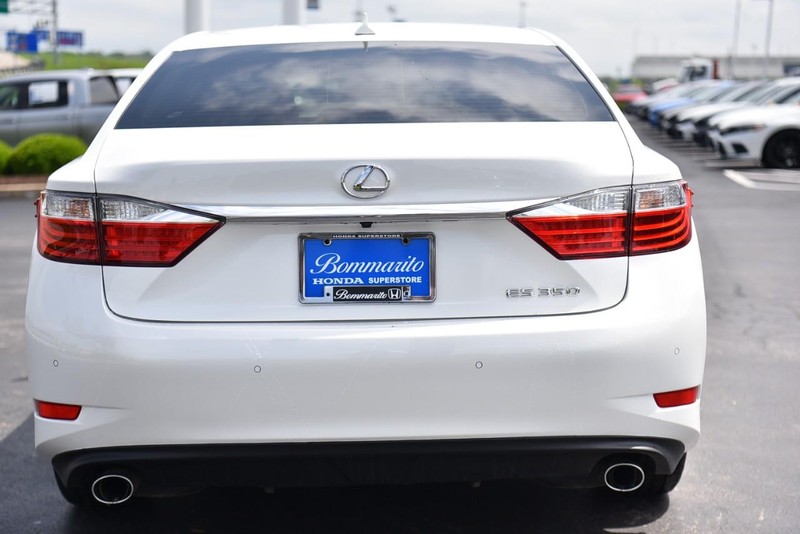 Lexus ES 350 Vehicle Image 06