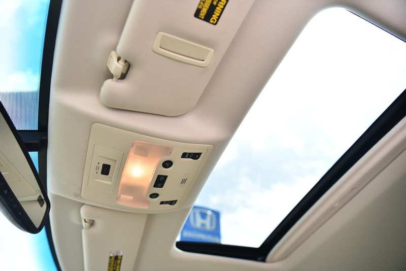 Lexus ES 350 Vehicle Image 23