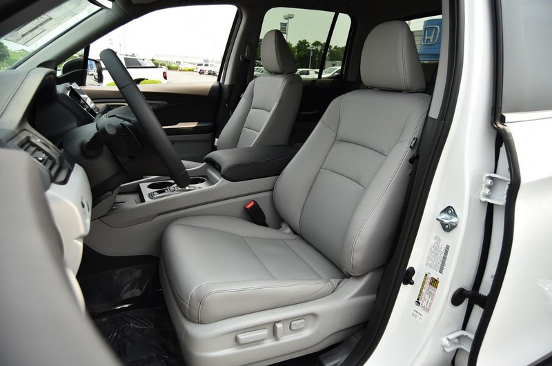 Honda Ridgeline Vehicle Image 24