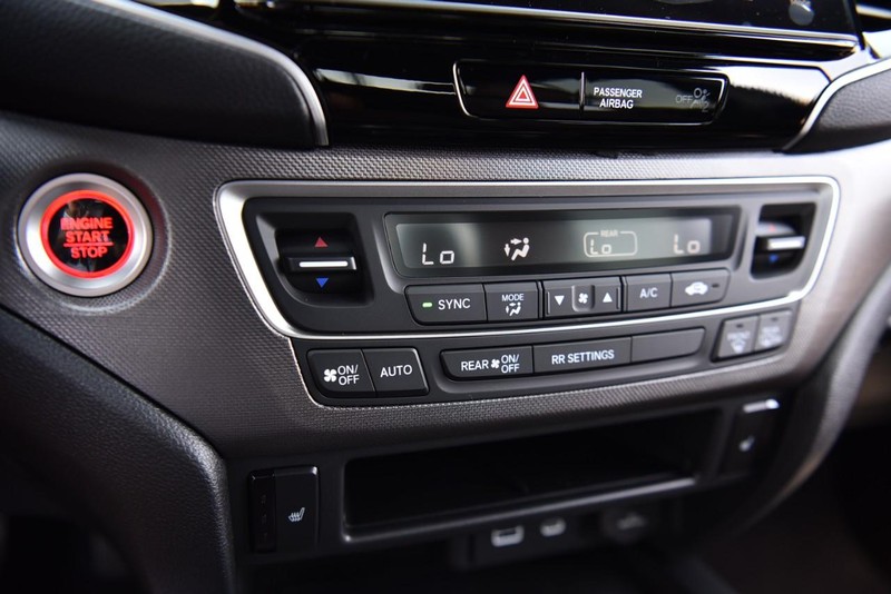 Honda Ridgeline Vehicle Image 16