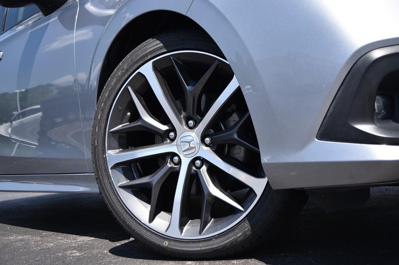 Honda Civic Sedan Vehicle Image 03