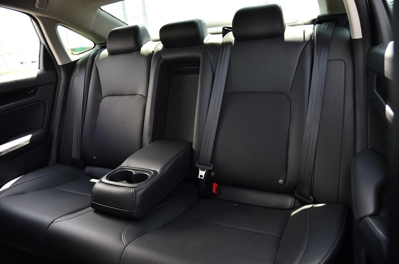 Honda Civic Sedan Vehicle Image 24
