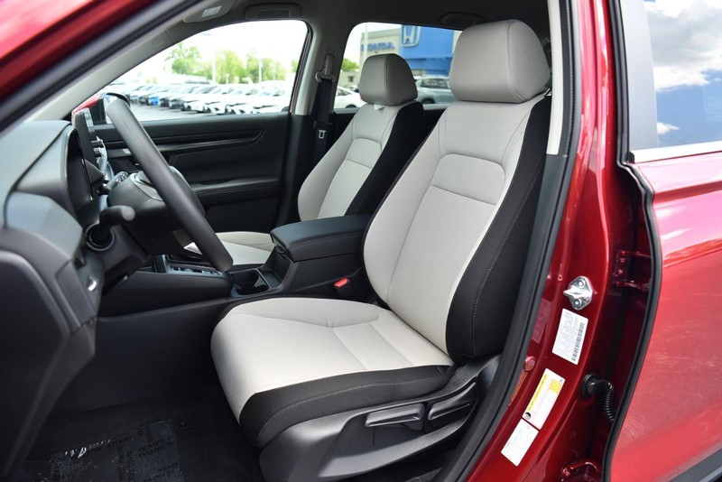 Honda CR-V Vehicle Image 18