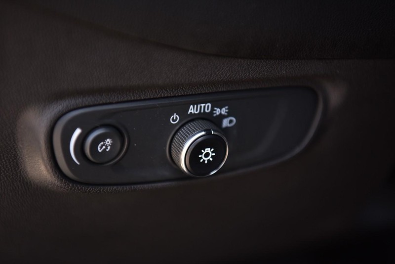 Chevrolet Equinox Vehicle Image 10