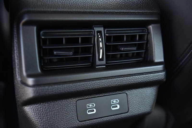 Honda Accord Hybrid Vehicle Image 25