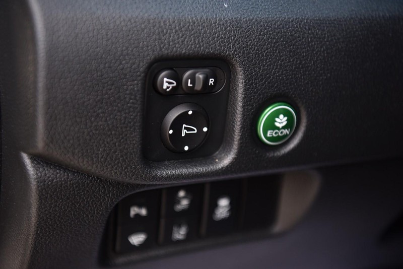 Honda Passport Vehicle Image 13