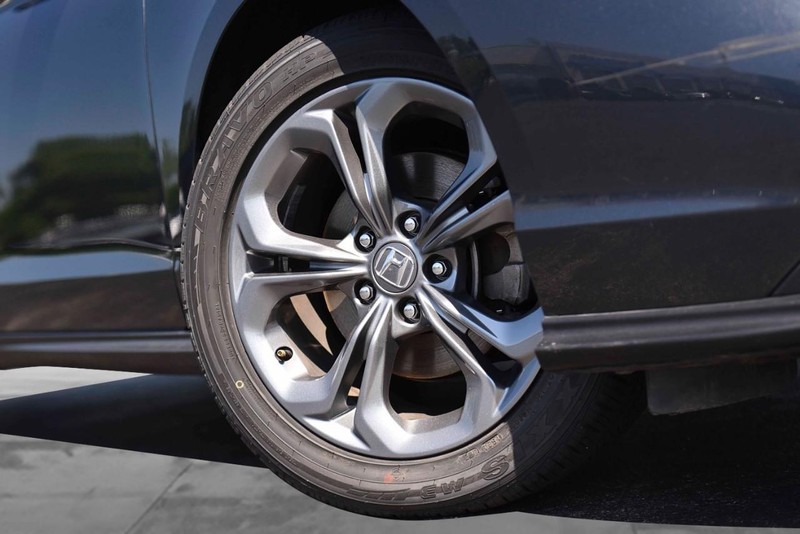 Honda Accord Sedan Vehicle Image 03