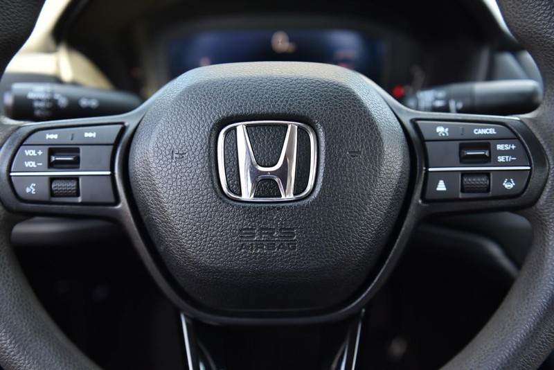 Honda Accord Sedan Vehicle Image 17