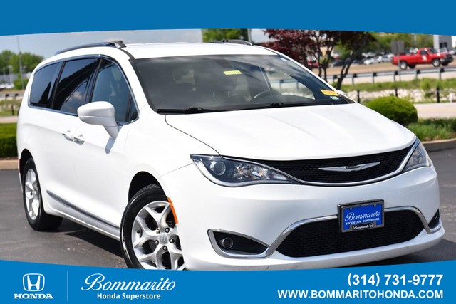 more details - chrysler pacifica