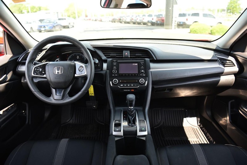 Honda Civic Sedan Vehicle Image 07