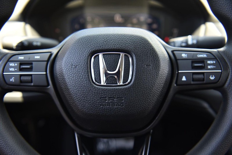 Honda Accord Sedan Vehicle Image 17